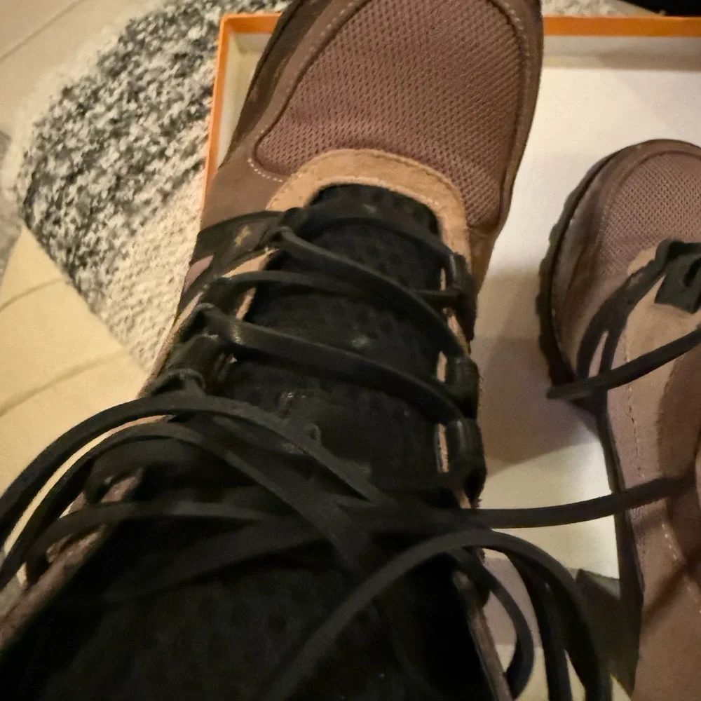 Lv Tan and Black Women's Boots - Picture 9 of 11
